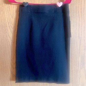 New with tags size XS patterned black pencil skirt